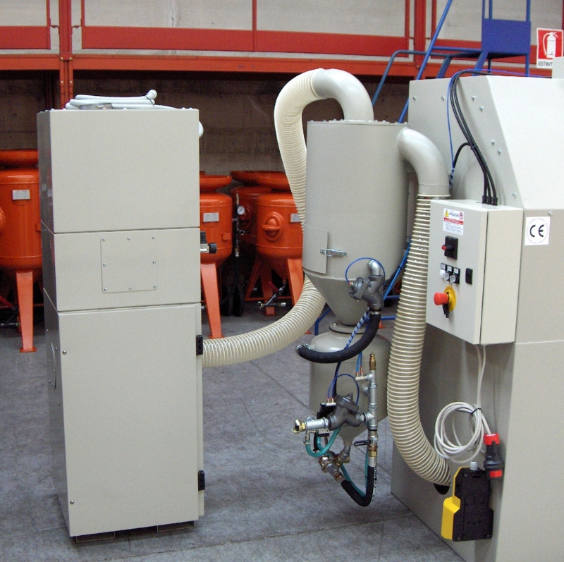 PULSATRON COMPACT™ MINI: depolveratore a cartucce compatto per polveri e fumi, ideale per spazi ridotti e alta efficienza nei processi industriali. filtro a cartucce pulsatron compact mini hf group